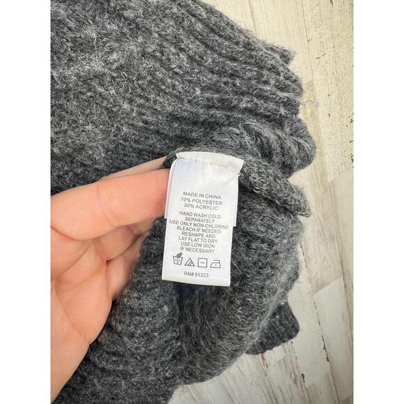 1. State Gray Cable Knit Turtleneck Sweater Long Sleeves Keyhole Back Size S - Picture 10 of 11